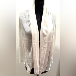 NWOT Summer Stefanel White Knit Sweater with folding collar and back buttons